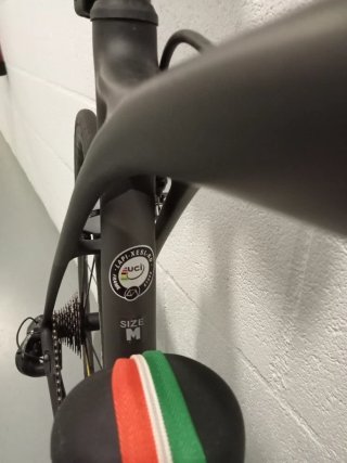 Bicicleta de carretera Lapierre con pocos KM.