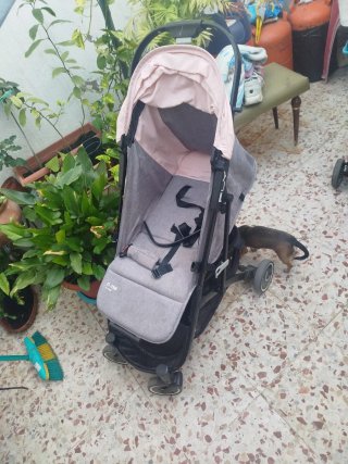 Silla de paseo ligera y plegable
