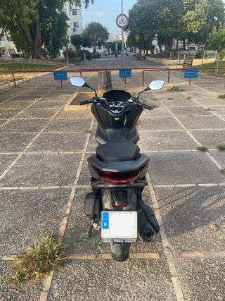 Honda PCX 125 Gris Mate