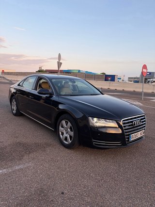 Audi  A8 2011