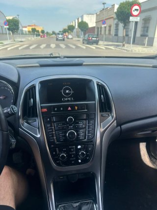 Opel Astra 2012