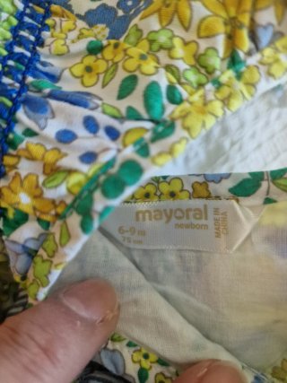 Vestido y braguita flores 6-9 meses. Mayoral