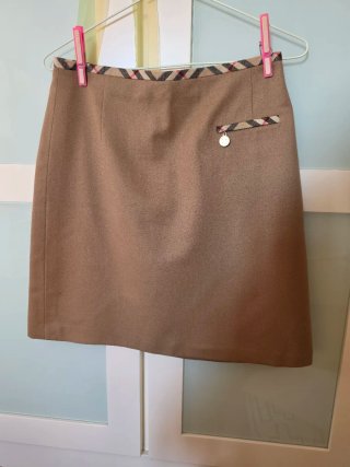 Falda Burberry Beige Talla M