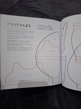 LIBRO LOS JUGUETES DE TILDA. MUÑECOS Y LABORES
