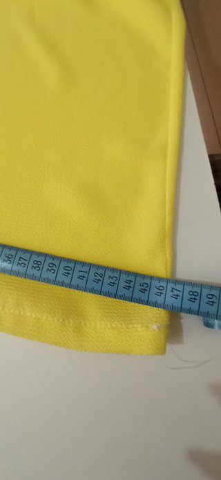 Pantalón ancho amarillo verano
