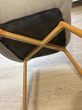 Silla Banak tapizada beige