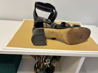 Sandalias Michael Kors Negras como nuevas