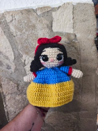 Muñeca Blancanieves crochet