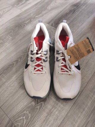 Zapatillas Nike Running Trail Blancas Rojas
