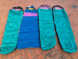 4 Sacos de Dormir, 1 Everest