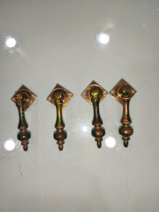 Tiradores antiguos bronce restauración muebles