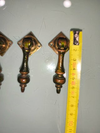 Tiradores antiguos bronce restauración muebles