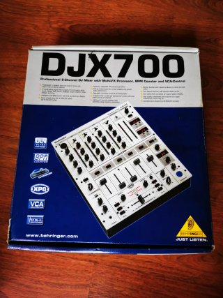 Mesa de mezclas behringer djx700 sin uso