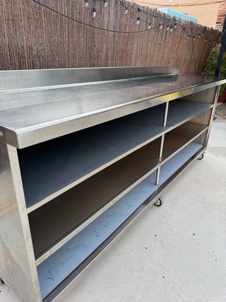 Estantería mostrador acero inoxidable con ruedas