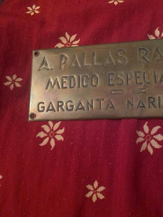 Chapa antigua  Médico de Garganta Nariz Oído