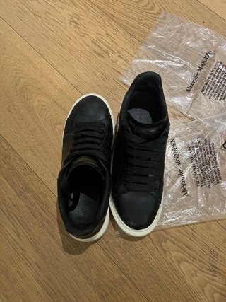 Scarpe Alexander McQueen nere e bianche