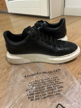 Scarpe Alexander McQueen nere e bianche