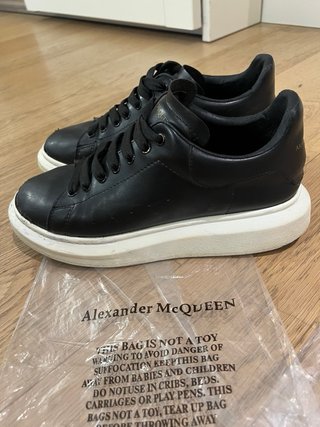 Scarpe Alexander McQueen nere e bianche