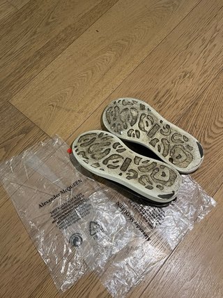 Scarpe Alexander McQueen nere e bianche