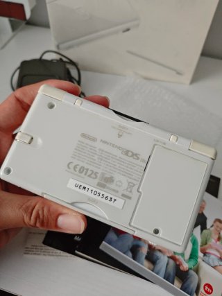 Nintendo DS Lite Como NUEVA! Blanca Completa