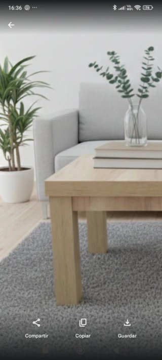 Mesa de centro de madera clara