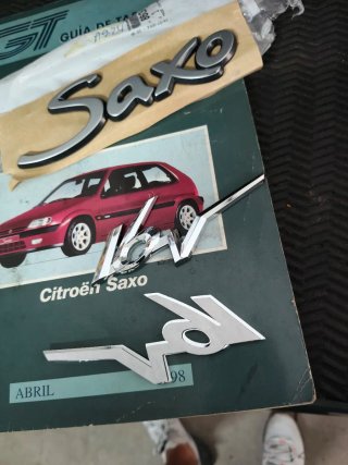 Emblemas 16 válvulas Saxo y ZX