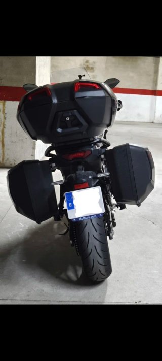 Yamaha Tracer 9 GT+ 2024 Gris