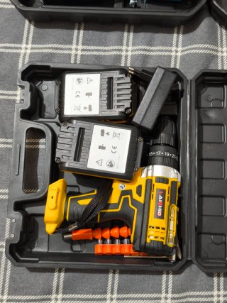 Radial y taladro a batería con maletín