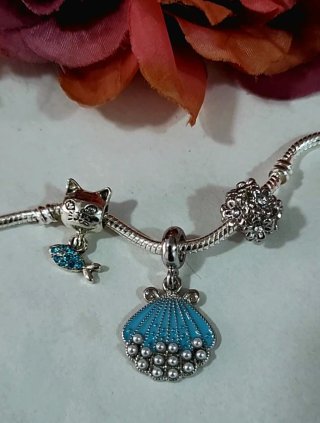 Precioso conjunto de charms