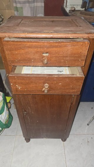 Armario antiguo madera pino y mármol