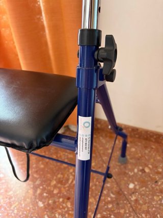 Andador para adultos con asiento