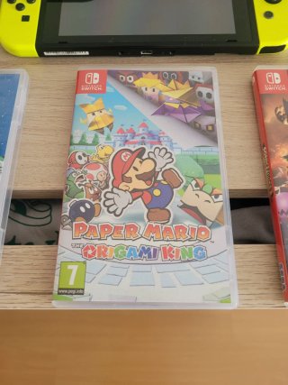 Nintendo Switch + Valigetta, Giochi e Accessori