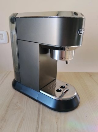 Macchina Caffè DeLonghi Dedica