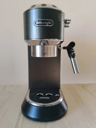 Macchina Caffè DeLonghi Dedica