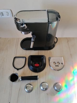 Macchina Caffè DeLonghi Dedica