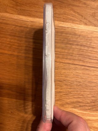 Funda iPhone 16 Transparente