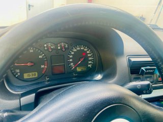 Volkswagen Golf 2003