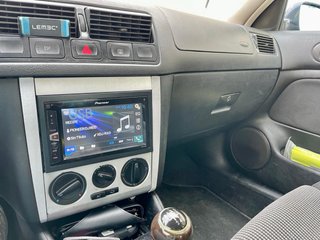 Volkswagen Golf 2003