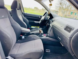 Volkswagen Golf 2003