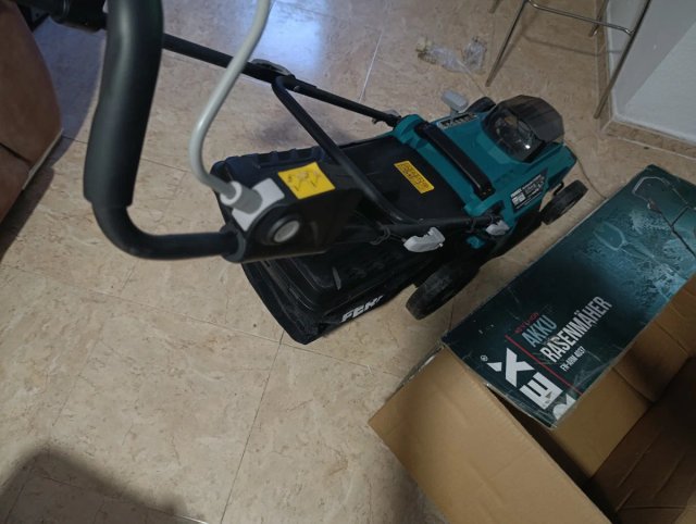 Cortacésped Inalámbrico FERREX 40V