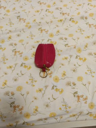 Monedero rosa con llavero