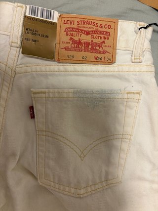 Levi's shorts blancos/beige nuevos con etiqueta