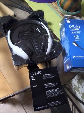 Auriculares PDP LVL40 PS4/PS5/PC/Móvil
