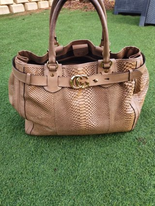 Bolso Gucci Running Tote Grande en Piel de Pitón A