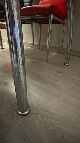 Mesa de comedor cristal y 4 sillas