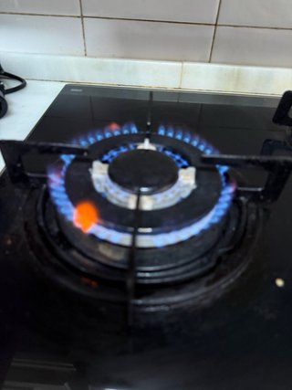 Cocina de gas negra cata
