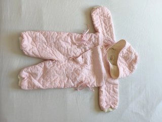 Buzo bebé rosa acolchado