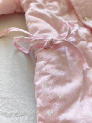 Buzo bebé rosa acolchado