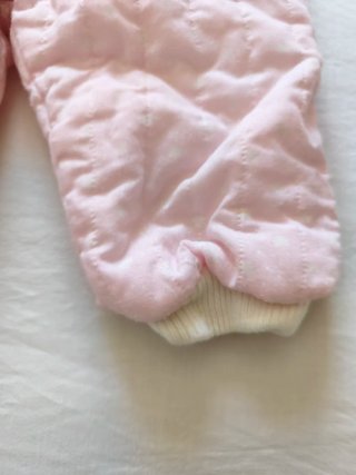 Buzo bebé rosa acolchado