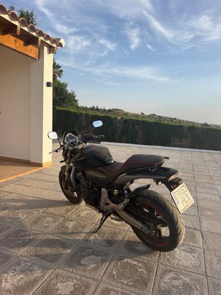 Honda Hornet Negra